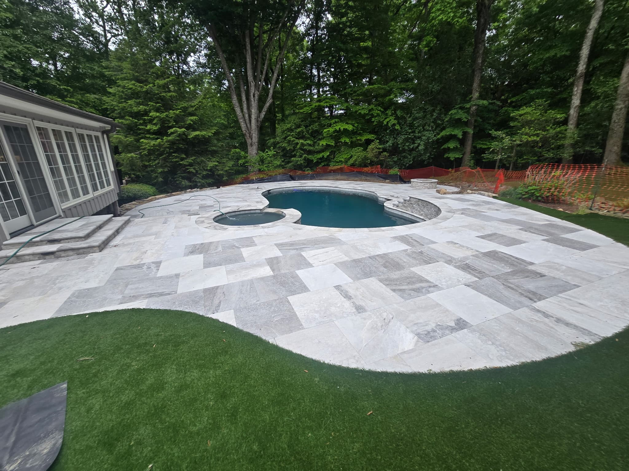 Woodland Retreat Freeform Oasis - Image 1
