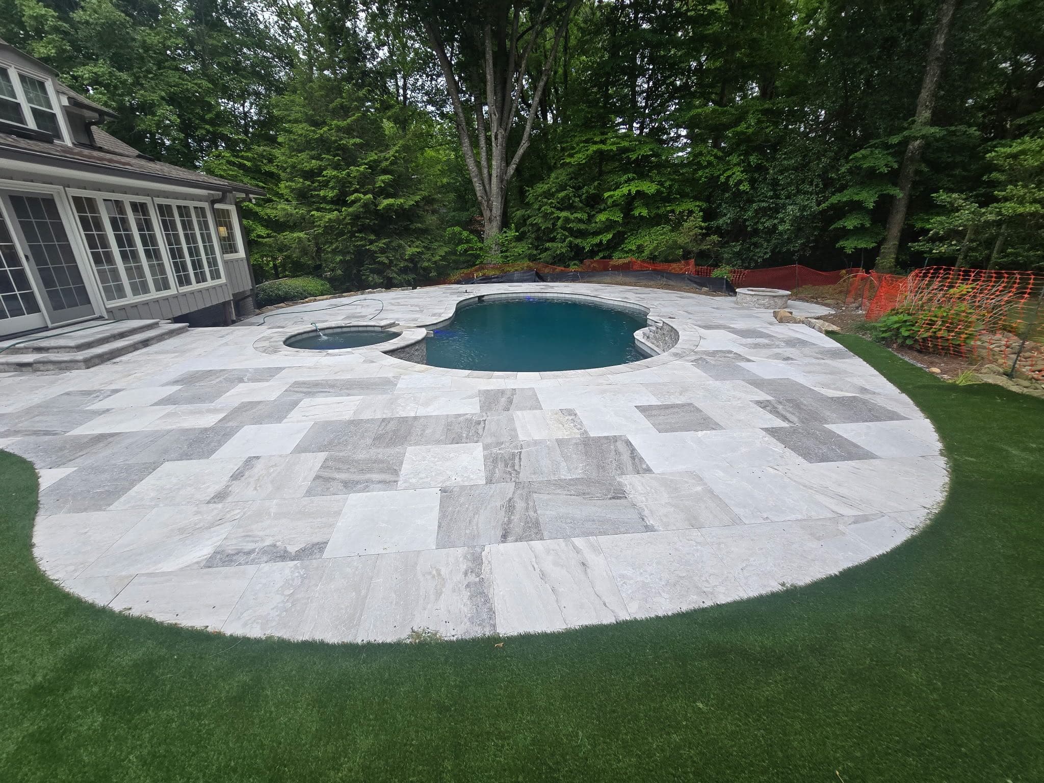 Woodland Retreat Freeform Oasis - Image 2