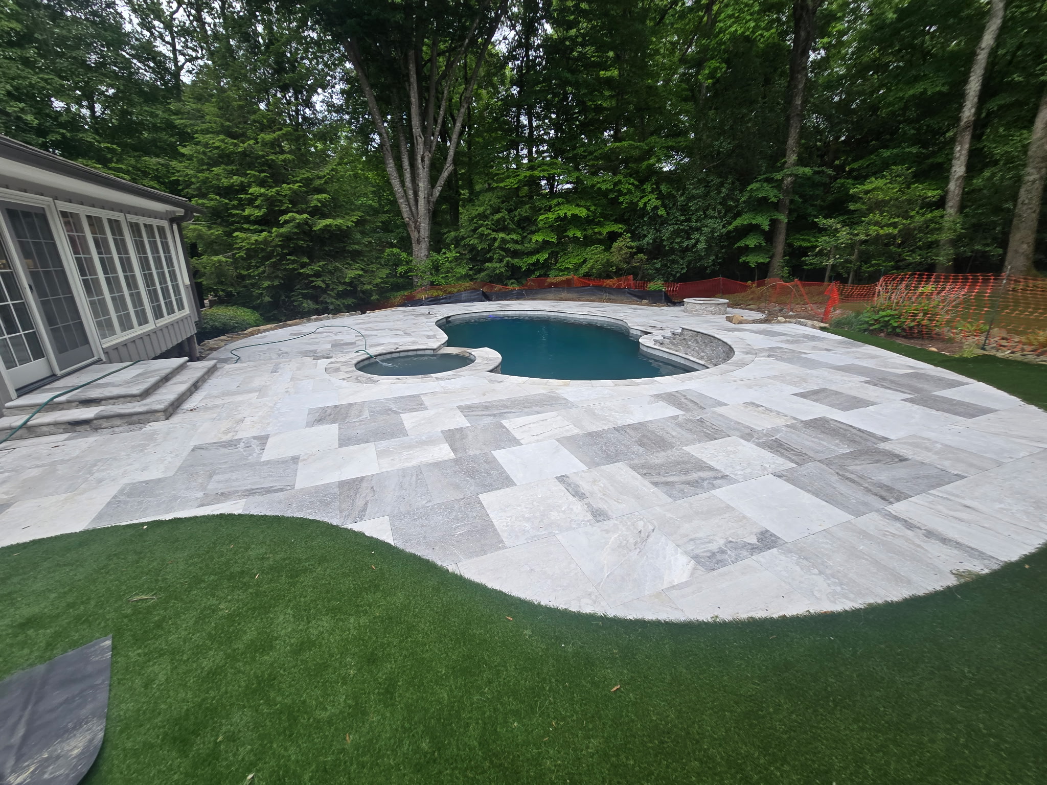 Woodland Retreat Freeform Oasis - Image 1